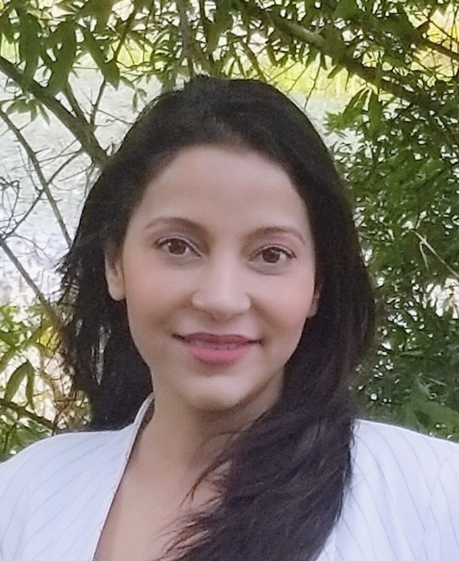Dr. Ria Shirsolkar, Medical Director of Stone Ridge Wellness & Aesthetics